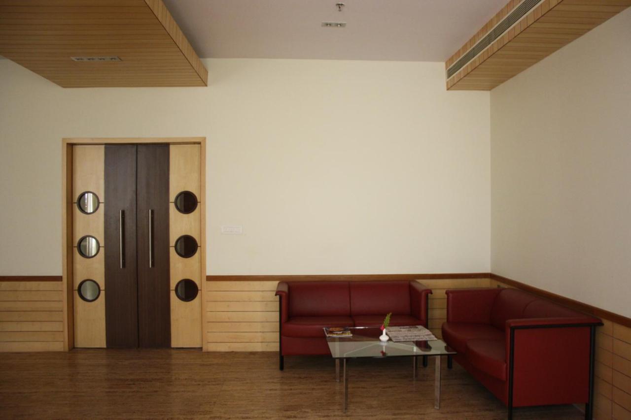 Royal Orchid Central Kireeti Hampi, Hospet Zewnętrze zdjęcie
