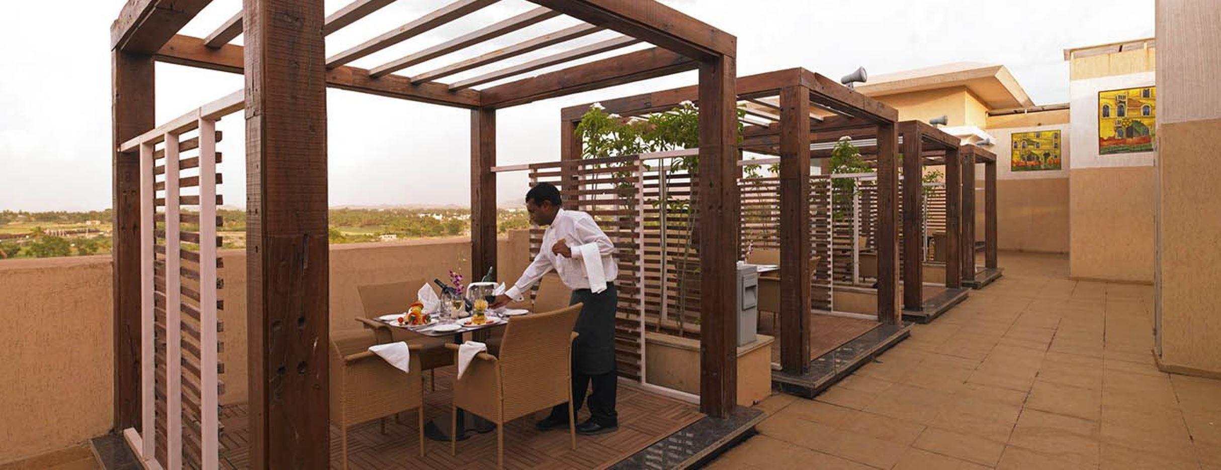 Royal Orchid Central Kireeti Hampi, Hospet Zewnętrze zdjęcie