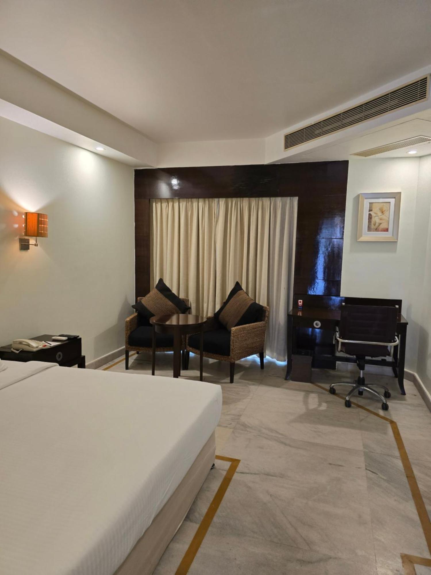 Royal Orchid Central Kireeti Hampi, Hospet Zewnętrze zdjęcie