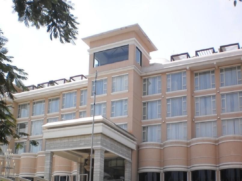 Royal Orchid Central Kireeti Hampi, Hospet Zewnętrze zdjęcie