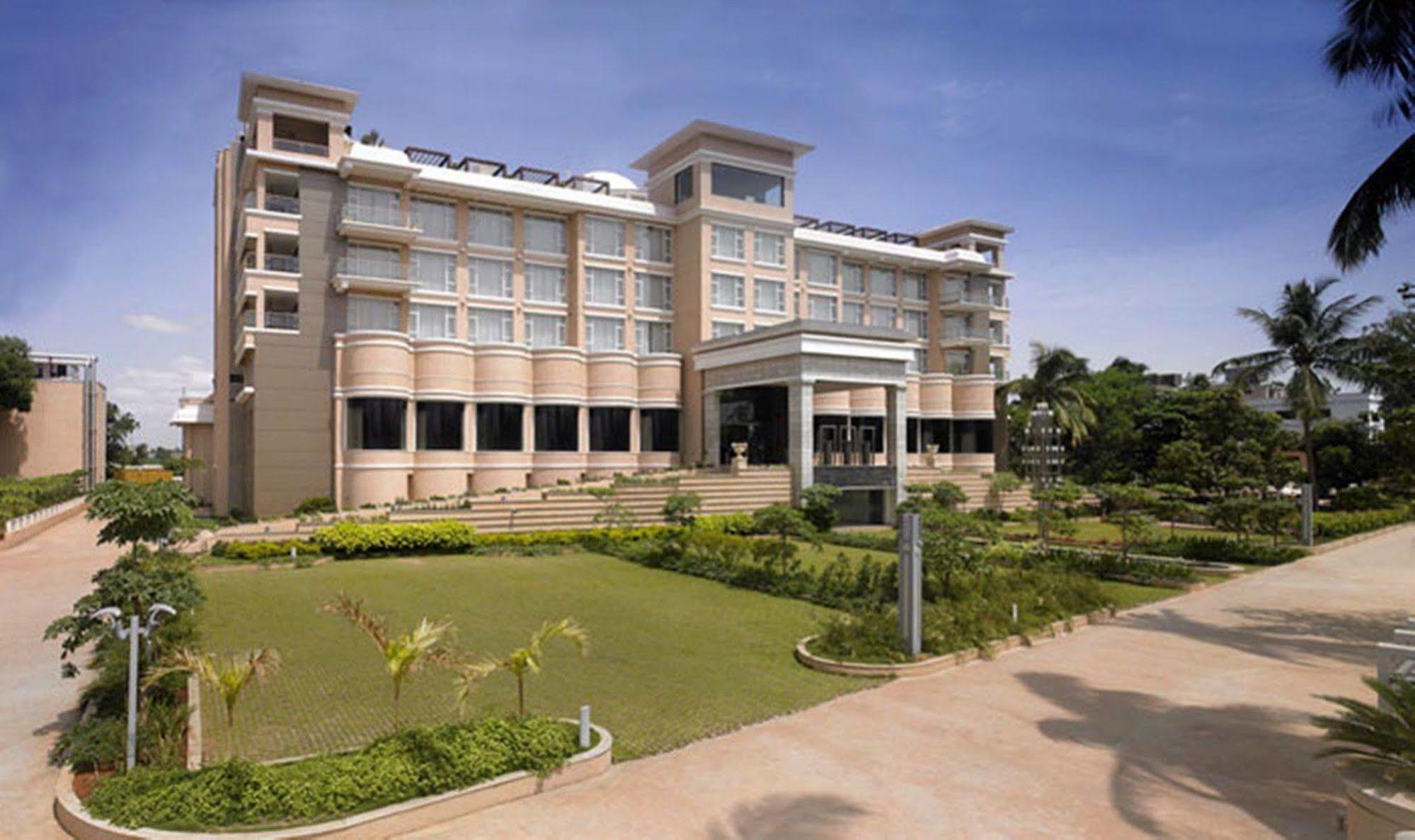 Royal Orchid Central Kireeti Hampi, Hospet Zewnętrze zdjęcie