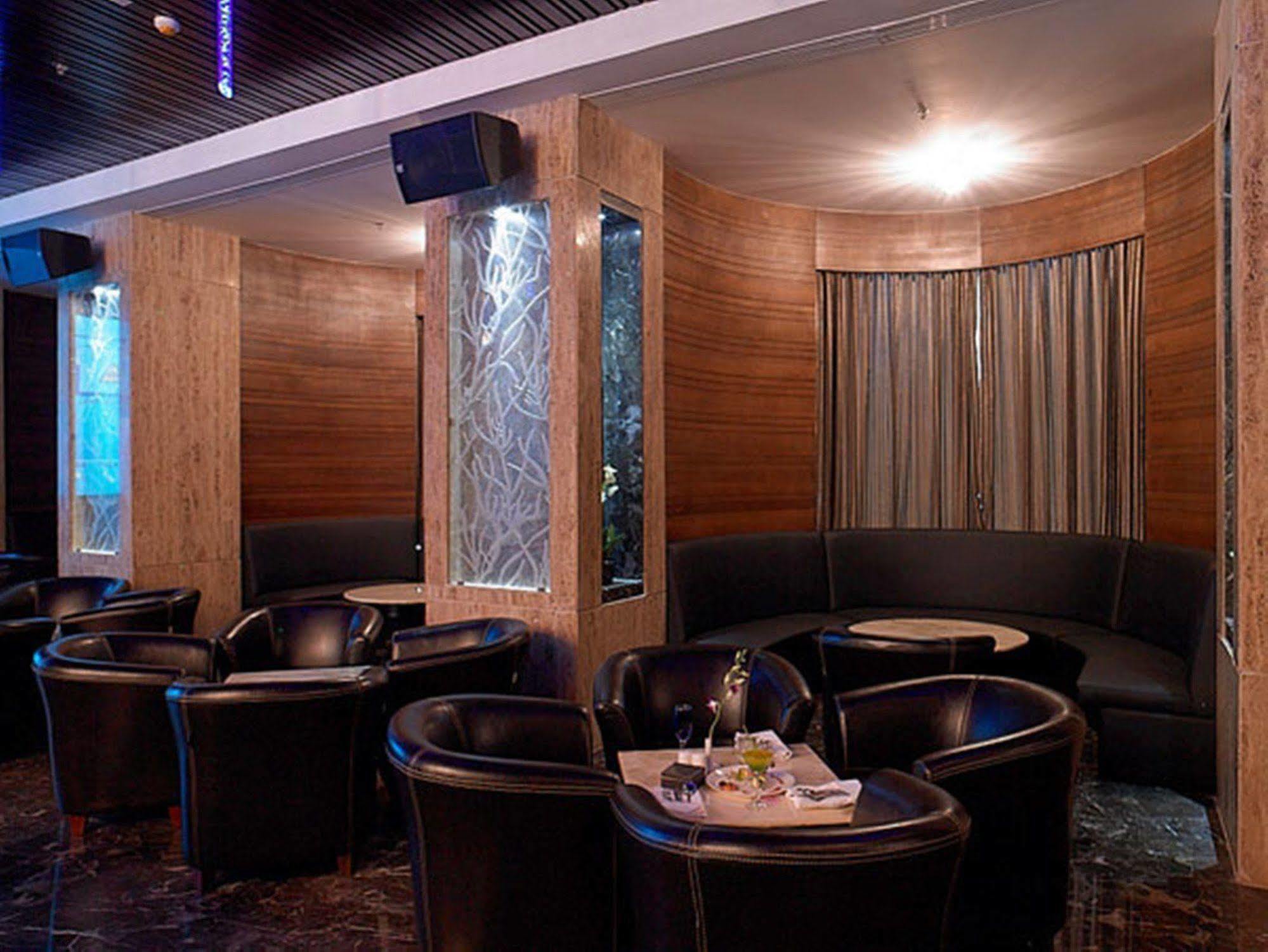 Royal Orchid Central Kireeti Hampi, Hospet Zewnętrze zdjęcie