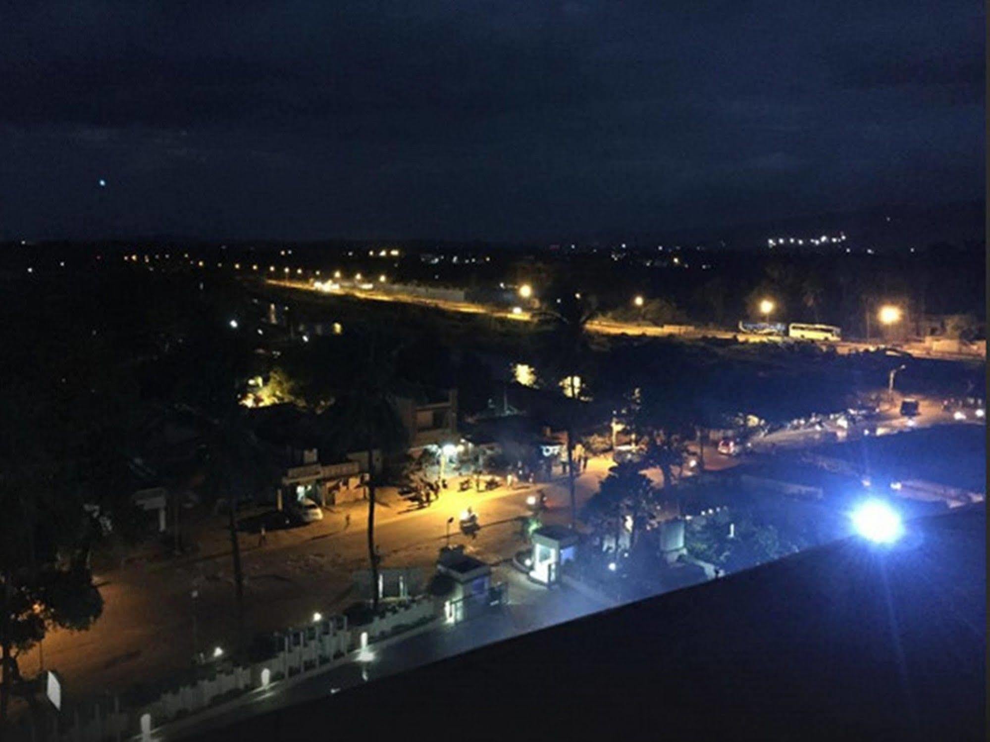 Royal Orchid Central Kireeti Hampi, Hospet Zewnętrze zdjęcie
